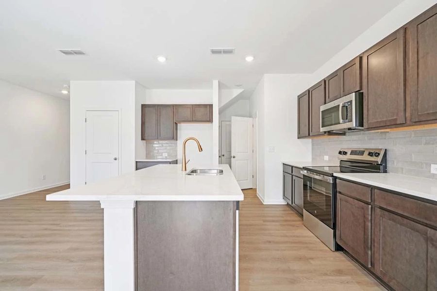 Kitchen featuring Oxford Collection Finishes