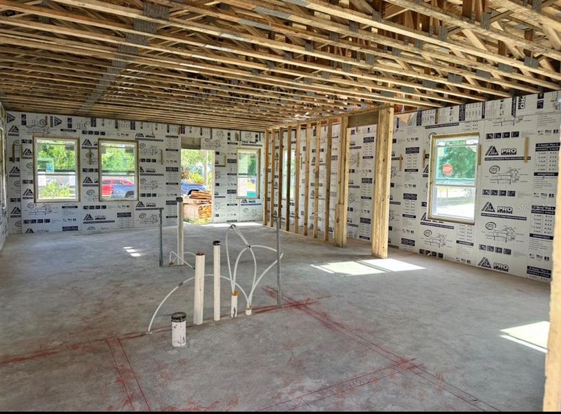 Spacious, unfurnished interior of a new home in , St. Petersburg (Image 10).