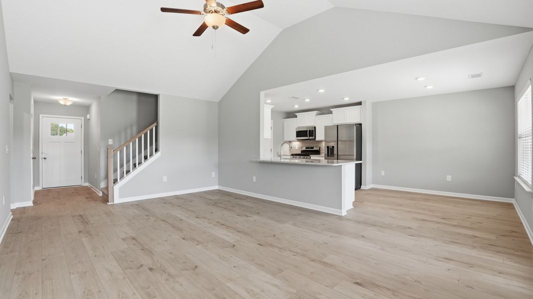 Spacious, unfurnished interior of a new home in Stillwater, Tullahoma (Image 12).