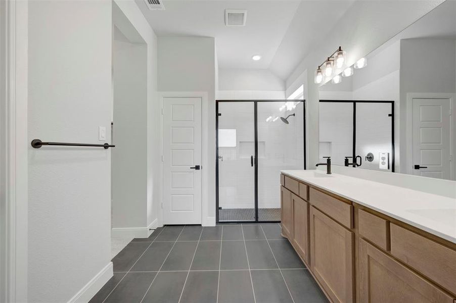 Furnished interior view inside a new home in Creekshaw – Classic, Royse City (Image 12). Furnished interior view inside a new home in Creekshaw – Classic, Royse City (Image 12).