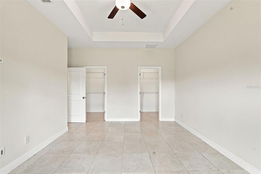 Spacious, unfurnished interior of a new home in , North Port (Image 19).