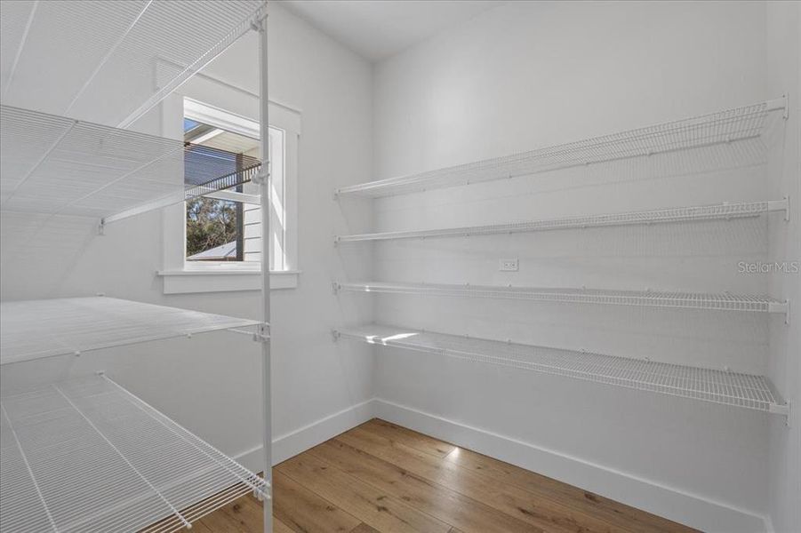 Spacious, unfurnished interior of a new home in , Fanning Springs (Image 21).