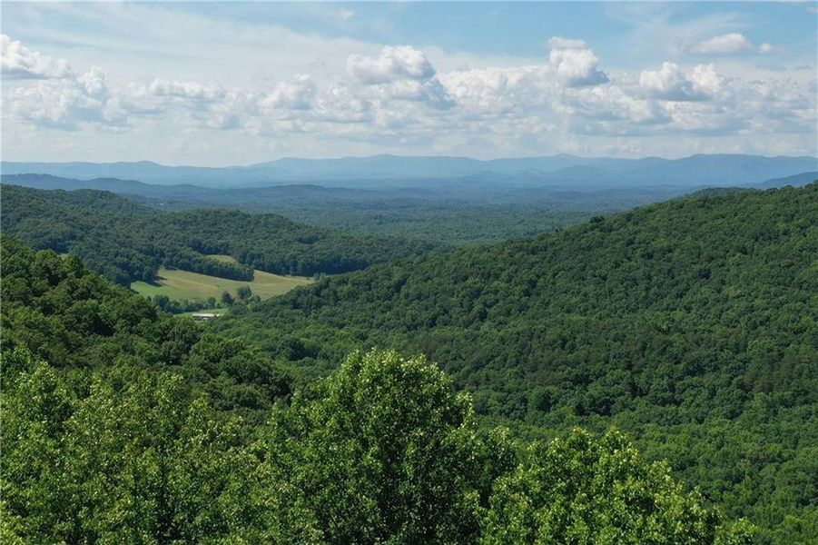 Image 17 of a home in .