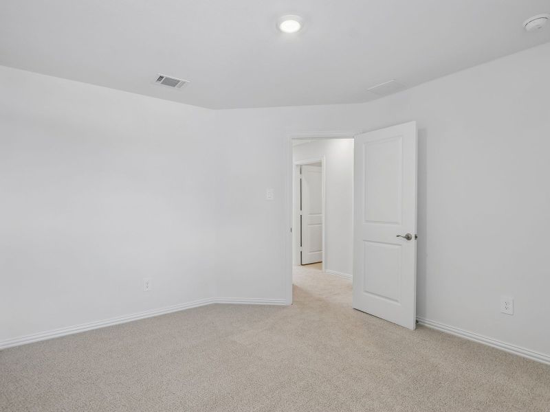 Spacious, unfurnished interior of a new home in Oak Ridge Park, Corinth (Image 16). Spacious, unfurnished interior of a new home in Oak Ridge Park, Corinth (Image 16).