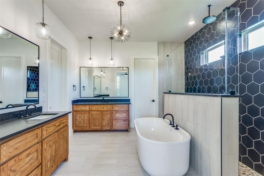 Furnished interior view inside a new home in , Weatherford (Image 9).