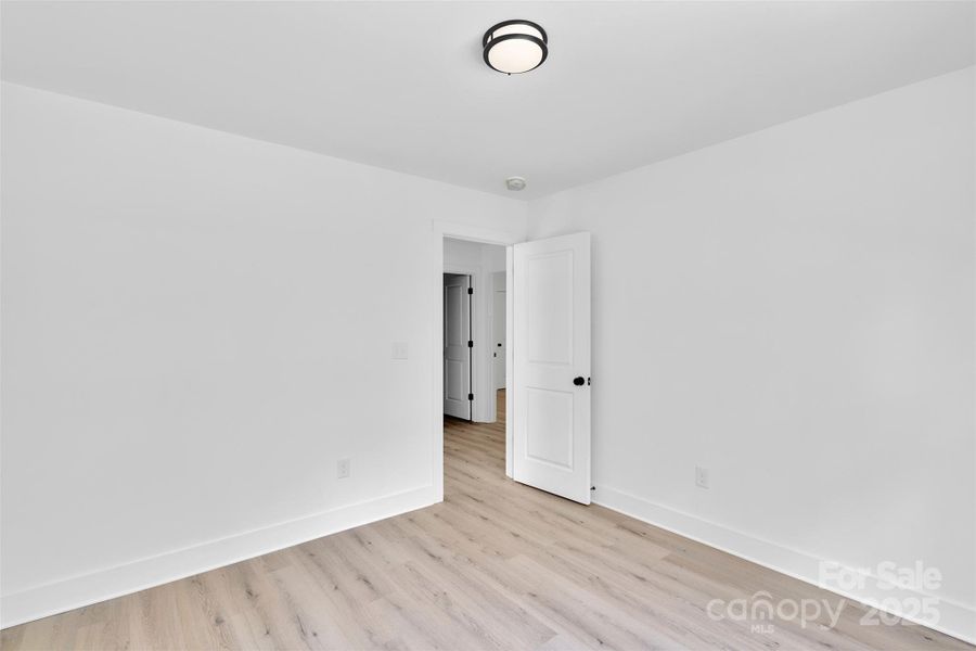 Spacious, unfurnished interior of a new home in , Charlotte (Image 19).