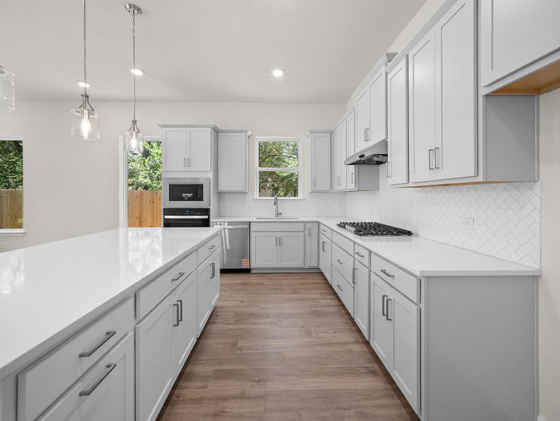 Representative furnished interior of a home built from the Live Oak by Beazer Homes in Cibolo Crossing, Universal City (Image 5). Representative furnished interior of a home built from the Live Oak by Beazer Homes in Cibolo Crossing, Universal City (Image 5).