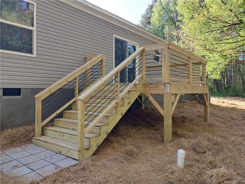 Exterior details and patio area of a home in , Dawsonville (Image 11).