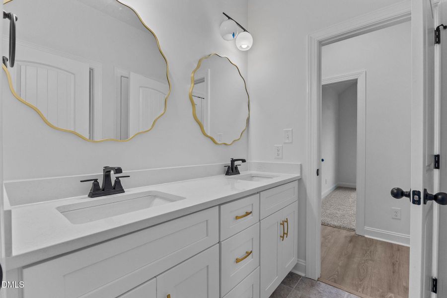 20-web-or-mls-AZ3A3719