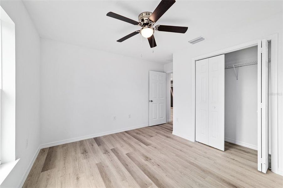 Spacious, unfurnished interior of a new home in , Dunnellon (Image 23).