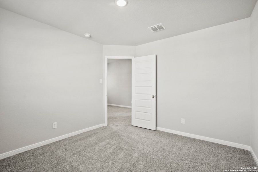 Spacious, unfurnished interior of a new home in Swenson Heights, Seguin (Image 23).
