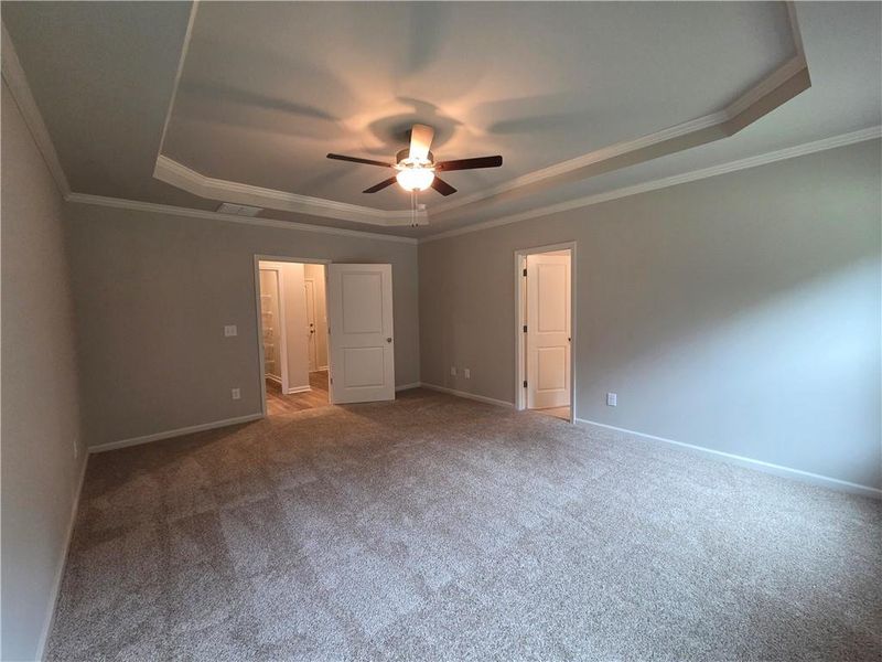 Spacious, unfurnished interior of a new home in , Bethlehem (Image 18).