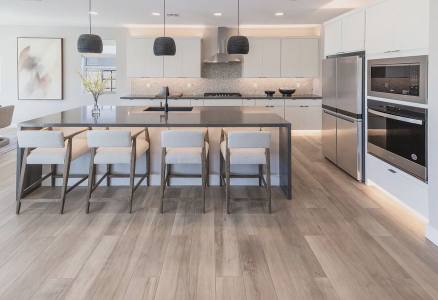 Plan 4016 Model Kitchen - 2 of 7