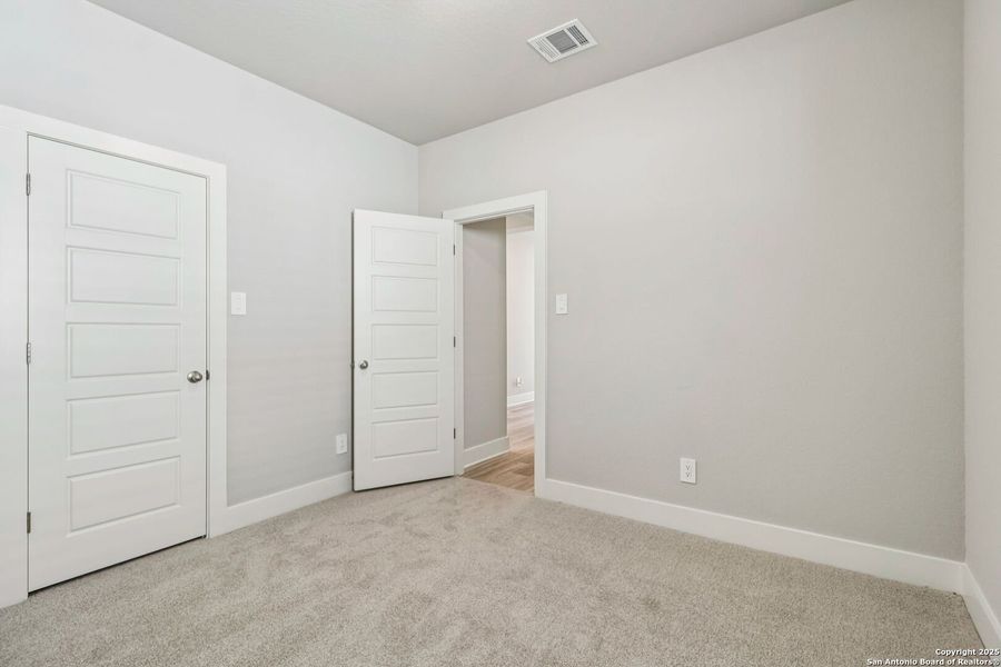 Spacious, unfurnished interior of a new home in Remington Ranch, San Antonio (Image 41). Spacious, unfurnished interior of a new home in Remington Ranch, San Antonio (Image 41).