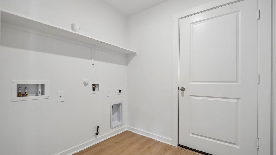 Spacious, unfurnished interior of a new home in Trails at Wildhorse, Austin (Image 30).
