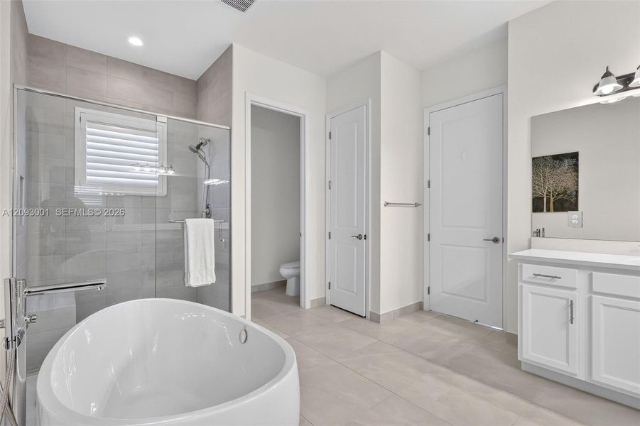 Furnished interior view inside a new home in , Port St. Lucie (Image 47). Furnished interior view inside a new home in , Port St. Lucie (Image 47).