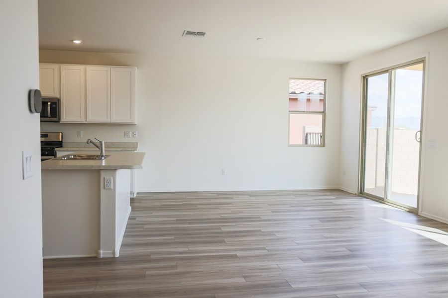 Image 6 of a home in Entrada Del Pueblo at Rancho Sahuarita. Image 6 of a home in Entrada Del Pueblo at Rancho Sahuarita.
