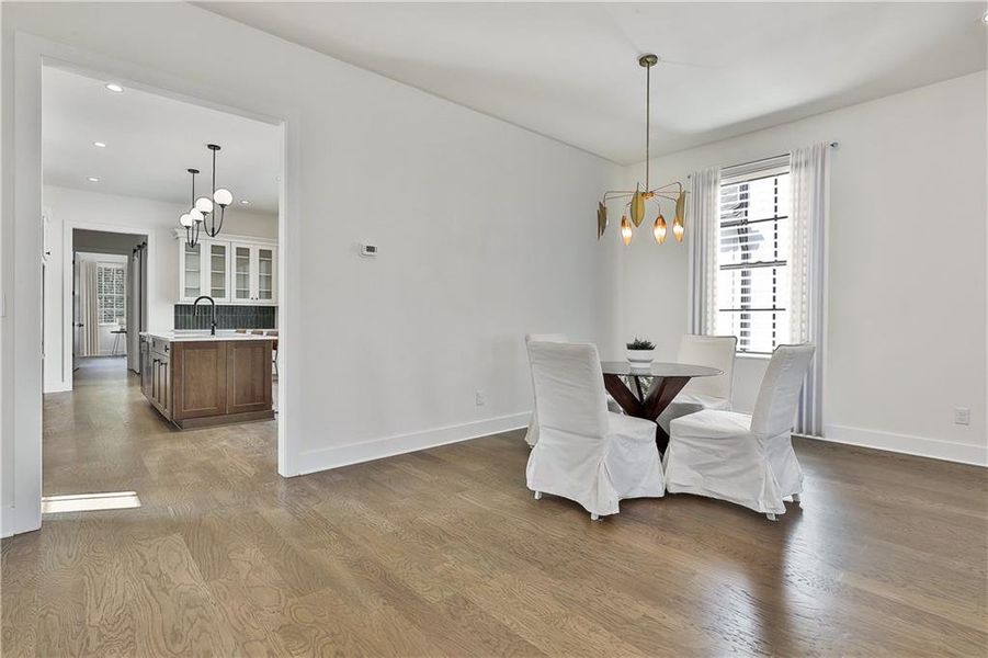 Furnished interior view inside a new home in Laurel Brooke, Peachtree City (Image 18). Furnished interior view inside a new home in Laurel Brooke, Peachtree City (Image 18).