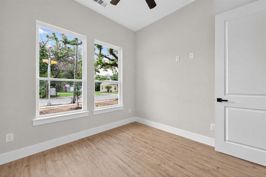 Spacious, unfurnished interior of a new home in , Dallas (Image 12).