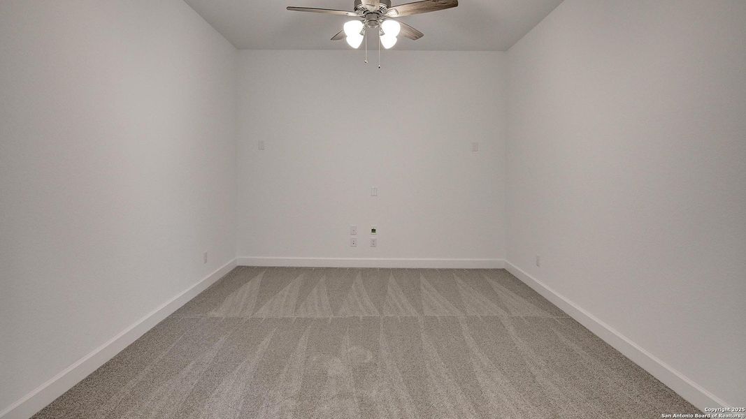 Spacious, unfurnished interior of a new home in Esperanza 60', Boerne (Image 20).