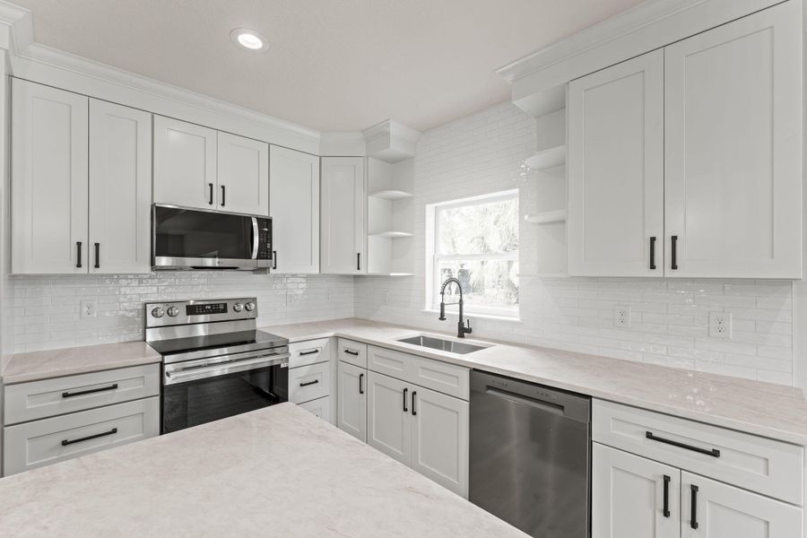 26-web-or-mls-GALICIA.Kitchen.48 26-web-or-mls-GALICIA.Kitchen.48