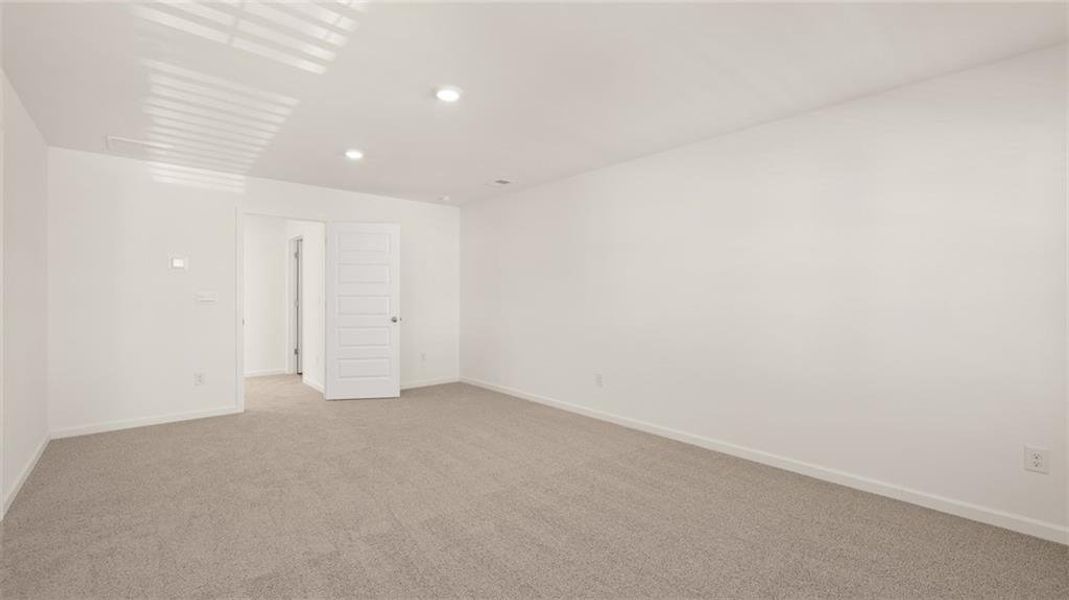 Spacious, unfurnished interior of a new home in Poplar Preserve, Newnan (Image 30).