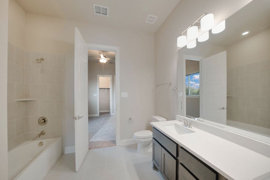 Representative furnished interior of a home built from the The Davinci by Whitestone Custom Homes in Johnson Ranch, Bulverde (Image 6).