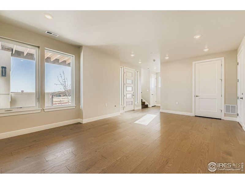 Spacious, unfurnished interior of a new home in Baseline, Broomfield (Image 29).