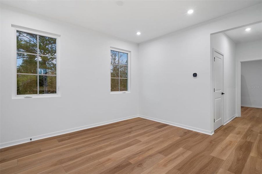 Spacious, unfurnished interior of a new home in Celebration - Island Village, Celebration (Image 59).