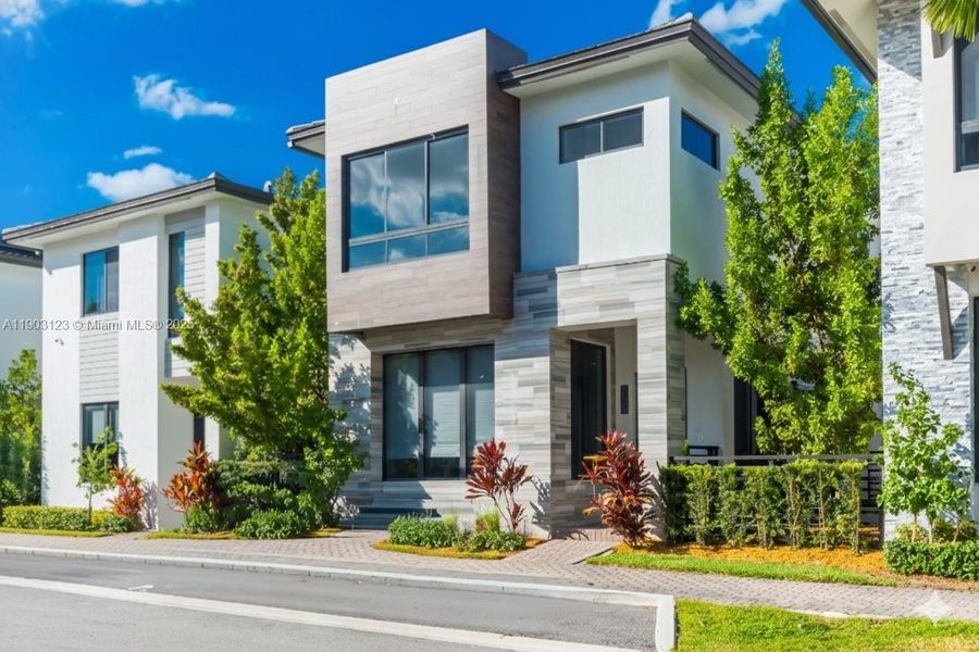 Image 32 of a home in . Image 32 of a home in .