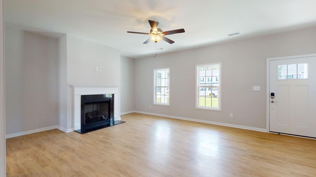 Representative unfurnished interior of a home built from the Tyler A by JC Jackson Homes,LLC in Heritage Pointe, Newport (Image 15).