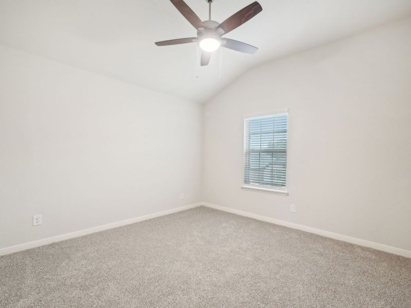 Spacious, unfurnished interior of a new home in Sagebrooke - Classic Series, San Antonio (Image 25).