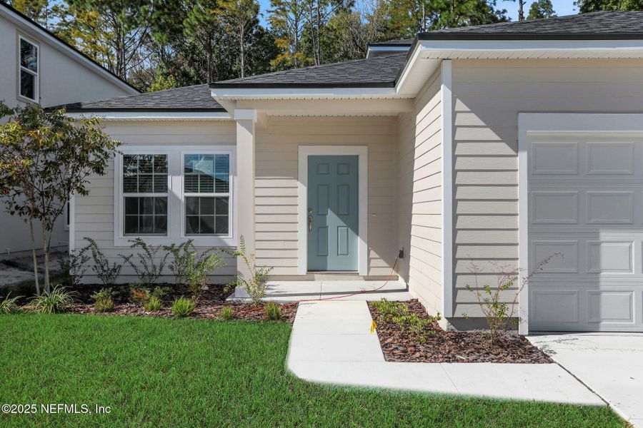Exterior details and patio area of a home in Bellbrooke, Jacksonville (Image 20). Exterior details and patio area of a home in Bellbrooke, Jacksonville (Image 20).
