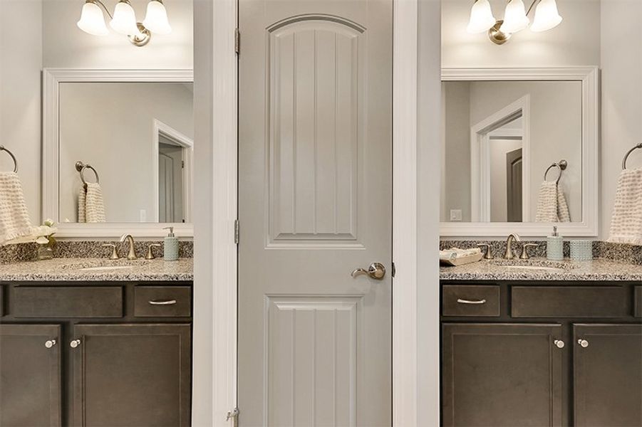 Shelter Bay, Master Bathroom