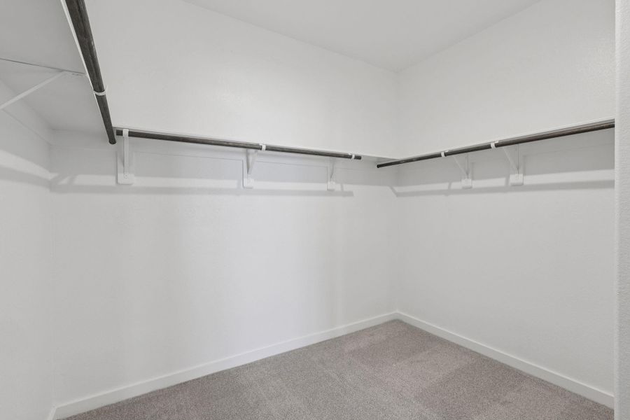 Spacious, unfurnished interior of a new home in Stewart's Ranch, Conroe (Image 12).