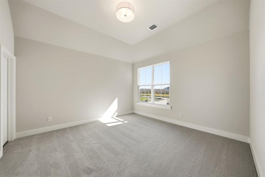 Spacious, unfurnished interior of a new home in , Prosper (Image 27).