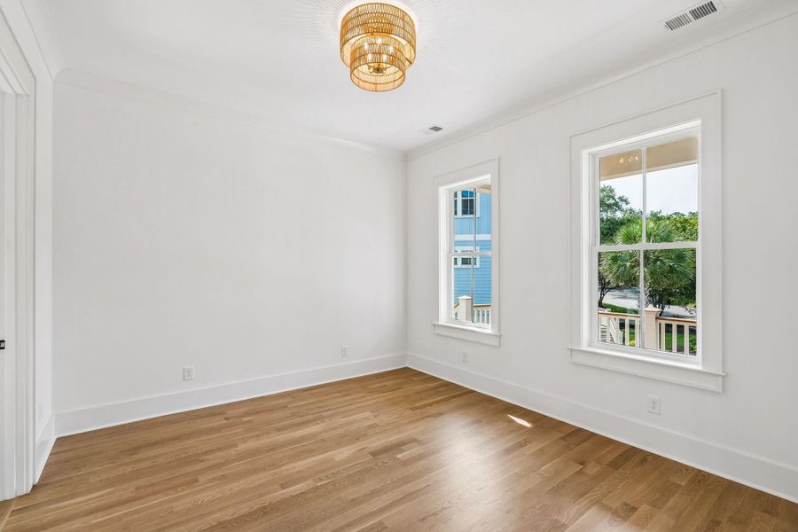 Spacious, unfurnished interior of a new home in , Mount Pleasant (Image 31).