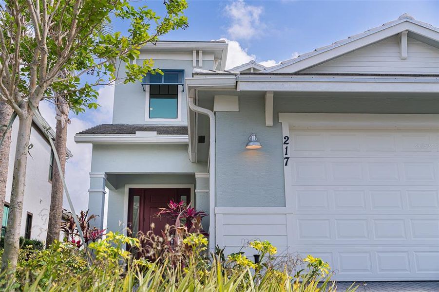 Exterior details and patio area of a home in Tesoro Club, Port St. Lucie (Image 27).