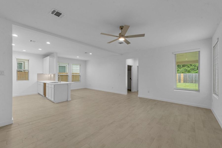 Spacious, unfurnished interior of a new home in Cypresswood Landing, Humble (Image 26).