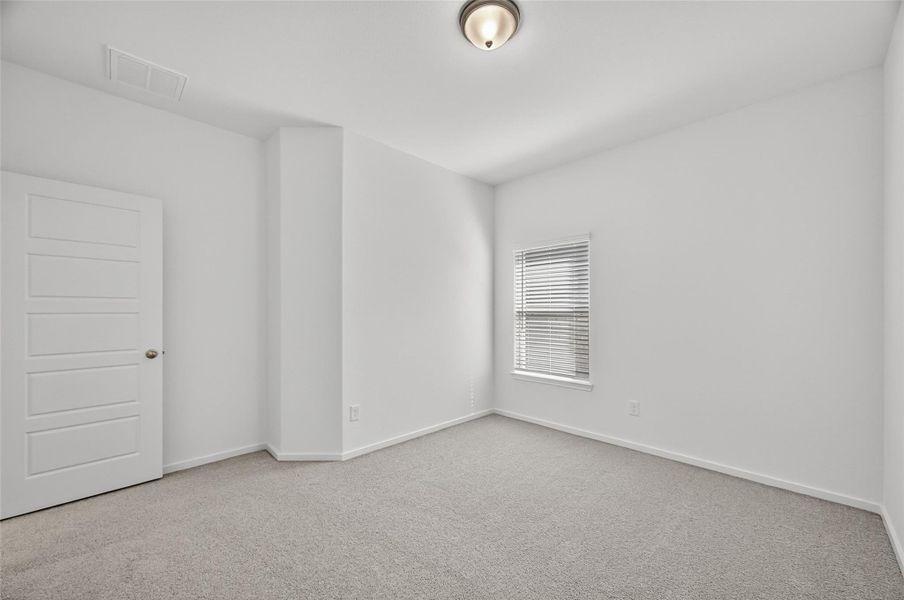 Spacious, unfurnished interior of a new home in Rollingbrook Estates, Baytown (Image 31).