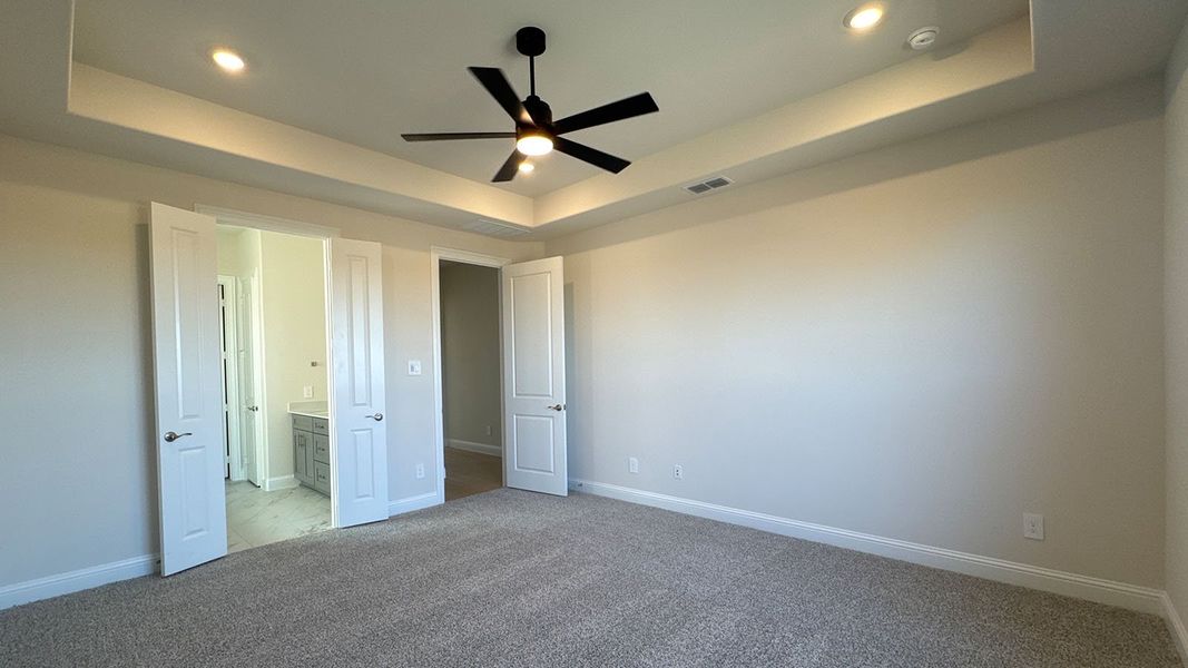Spacious, unfurnished interior of a new home in Peachtree Meadows, Rockwall (Image 21). Spacious, unfurnished interior of a new home in Peachtree Meadows, Rockwall (Image 21).