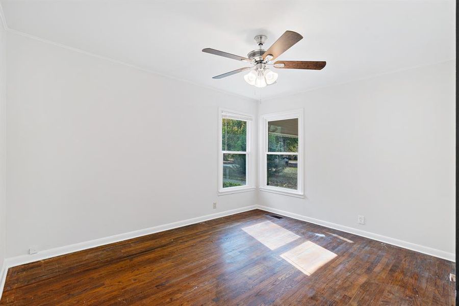 Spacious, unfurnished interior of a new home in , Paris (Image 10).