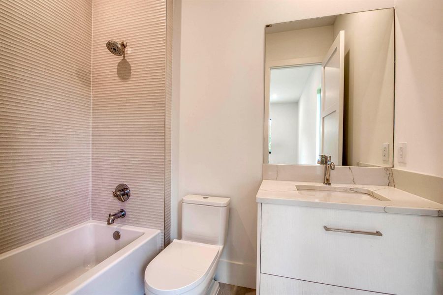 Furnished interior view inside a new home in , Palm Beach Gardens (Image 49).