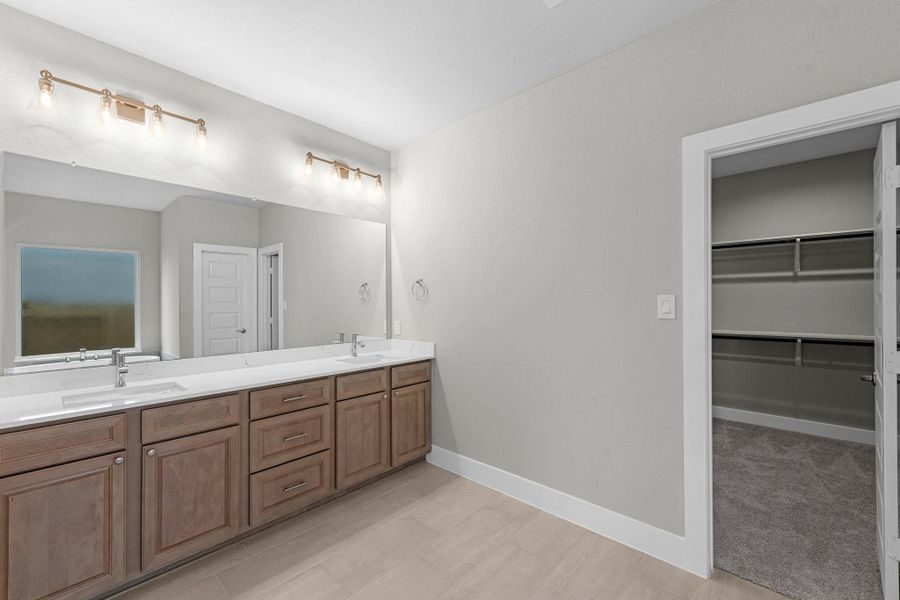 Furnished interior view inside a new home in Briarwood Crossing, Rosenberg (Image 10).