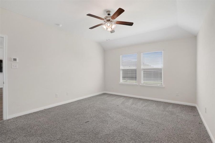 Spacious, unfurnished interior of a new home in , Lavon (Image 7).
