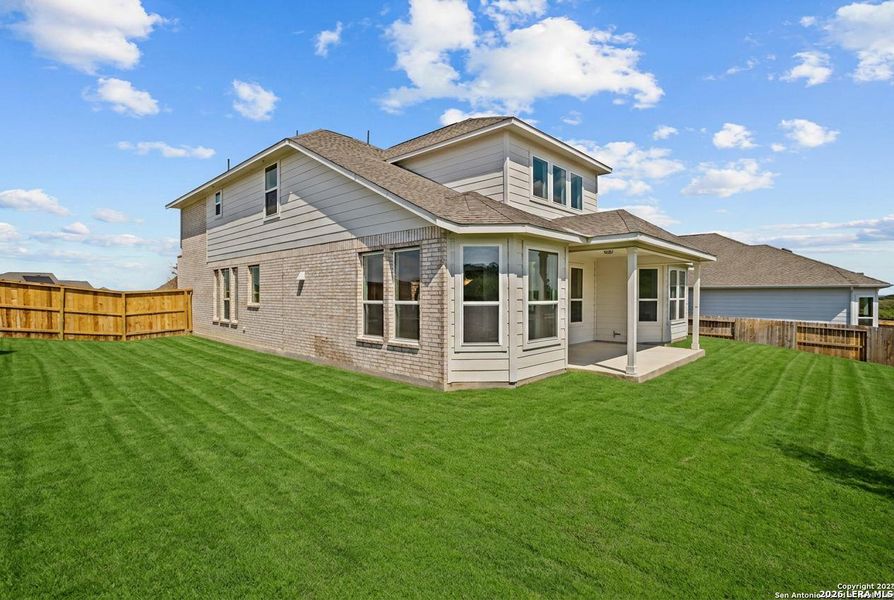 Exterior details and patio area of a home in Homestead, Schertz (Image 3).