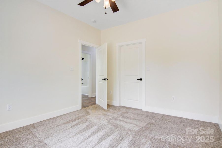 Spacious, unfurnished interior of a new home in , Hickory (Image 24).