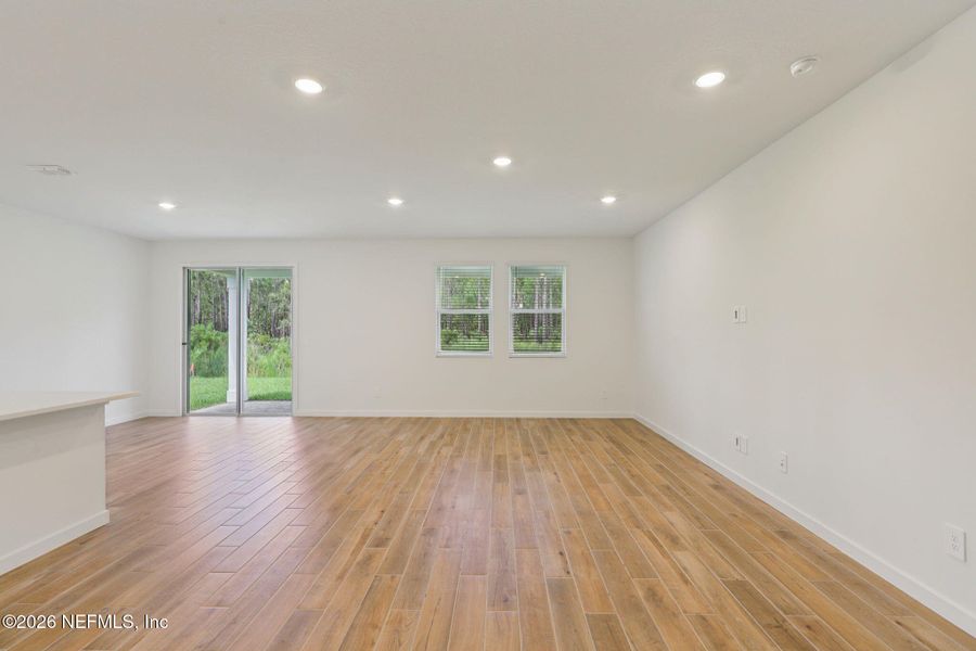 Spacious, unfurnished interior of a new home in Cypress Meadows - Signature Series, Jacksonville (Image 24).