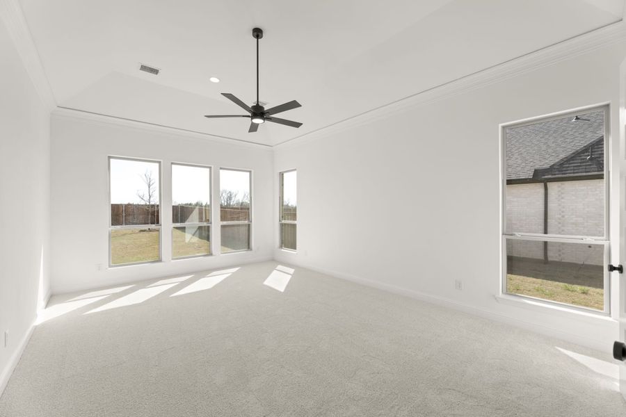 Representative unfurnished interior of a home built from the Somerset by Windsor Homes in Winding Creek, Rockwall (Image 26).
