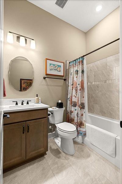 Furnished interior view inside a new home in , Ocala (Image 16).